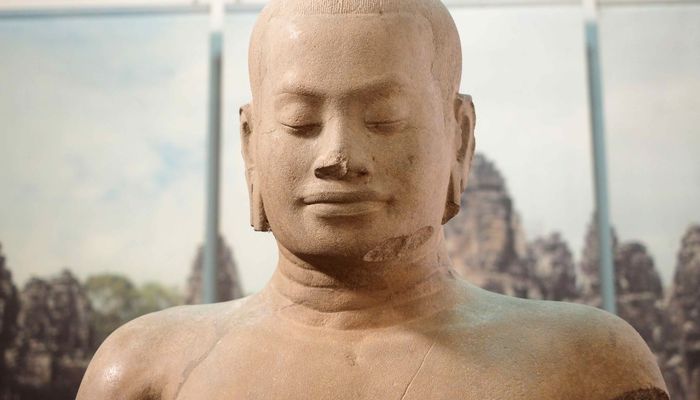 Jayavarman VII, Sandstone sculpture from Krol Romeas, Angkor Thom, Angkorean period, Bayon style, 12th–13th century, National Museum of Cambodia, Phnom Penh, Cambodia. Photo: Helene Bongers
